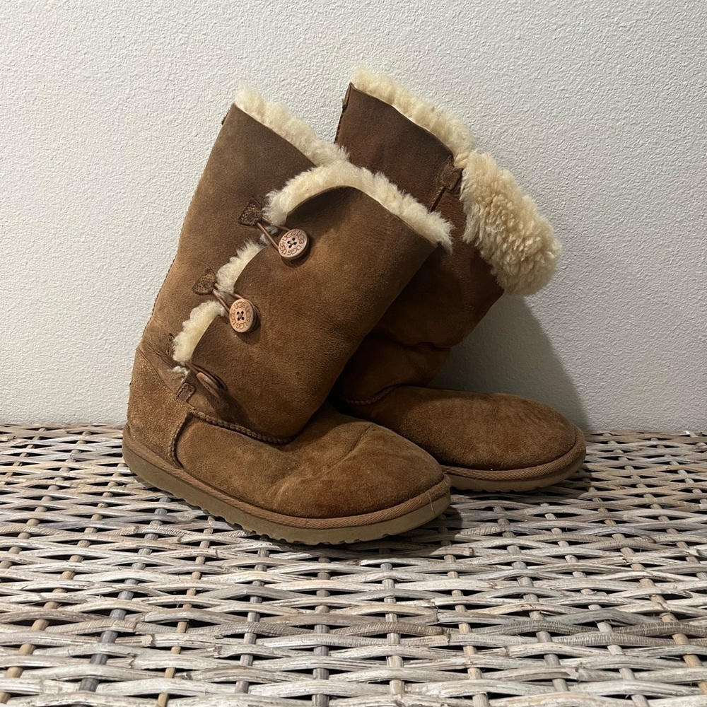 Ugg Australia Brown Shearling Button Boots, women’s size 6, GUC, see pics